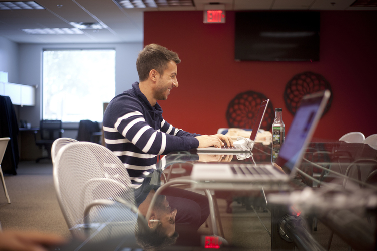 student-learning-to-code-coder-camps