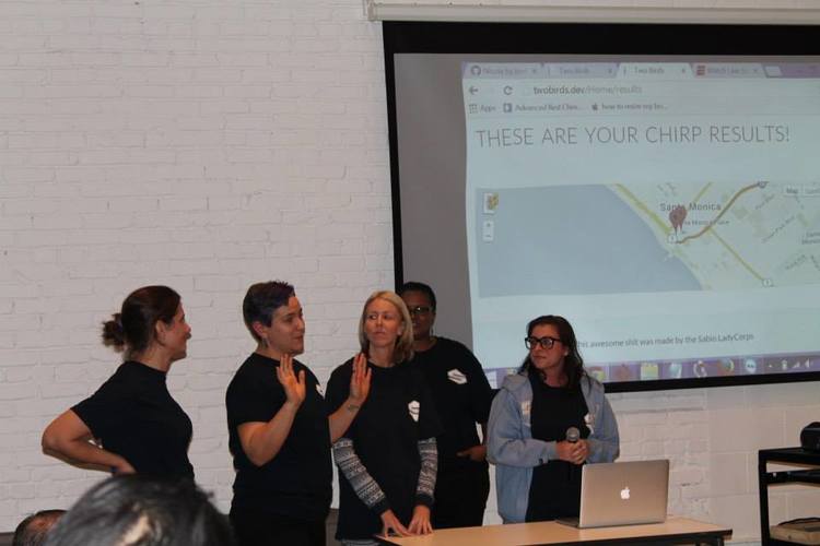 sabio-students-presenting-a project-in-classroom